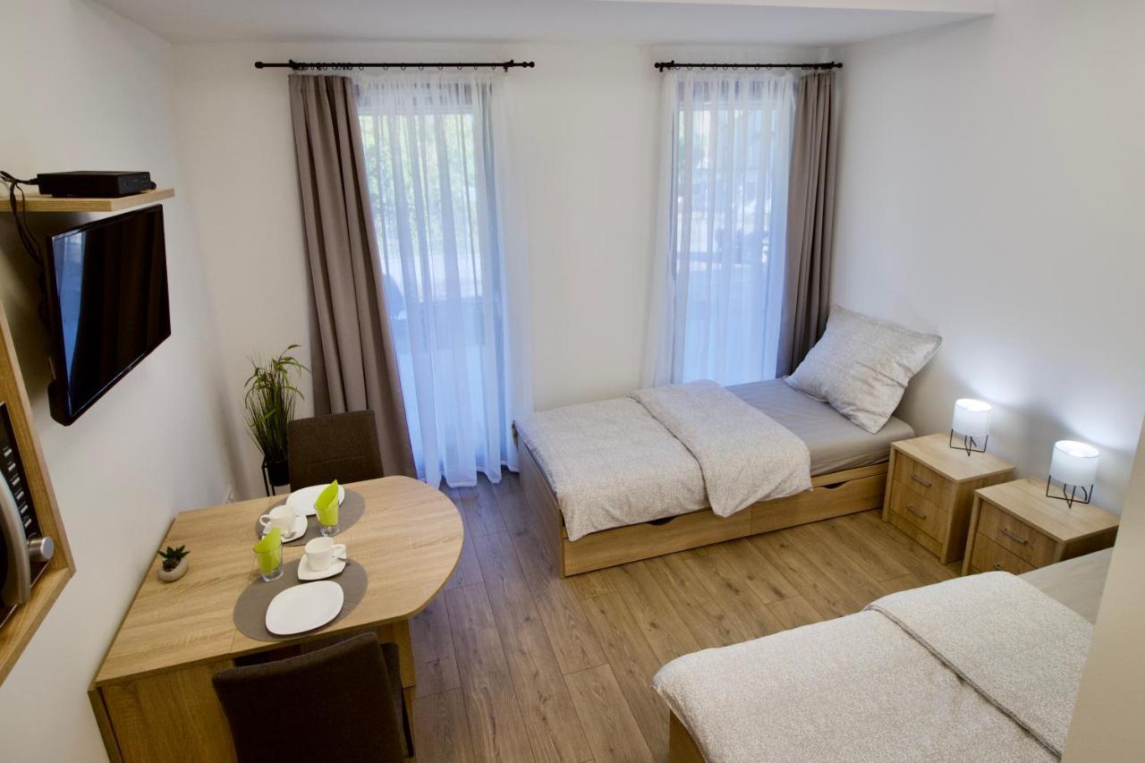 Sport Centrum Apartman Папа Экстерьер фото