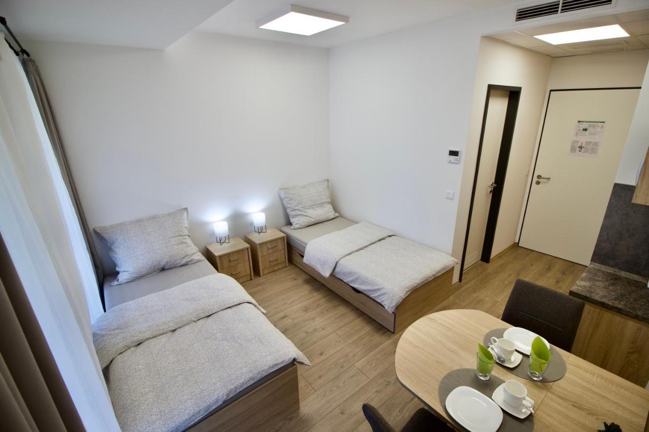 Sport Centrum Apartman Папа Экстерьер фото